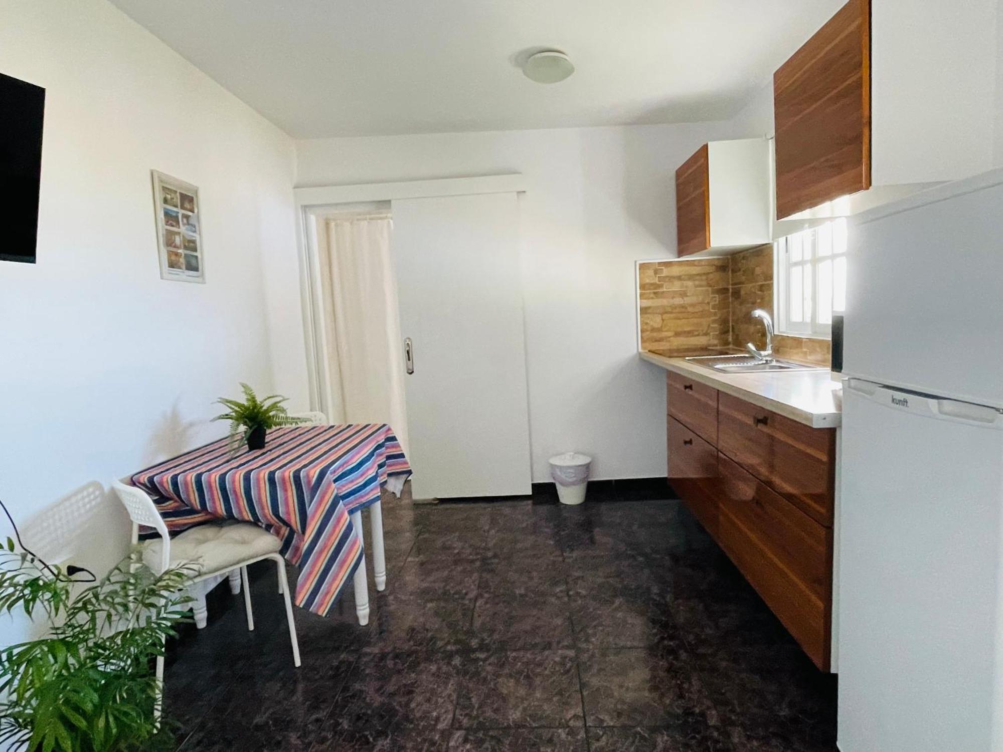 Апартаменты Piscina Compartida, Solo Adultos, Ac, Calefaccion Эль-Пасо Экстерьер фото